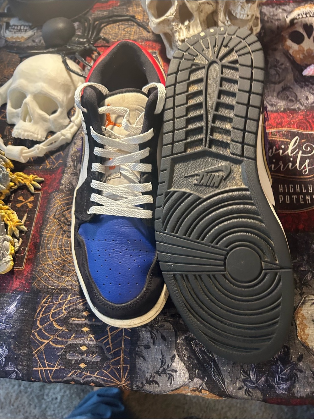 Nike Low-Top Sneakers - Blue/Red/Black/White/Purple - Picture 2 of 4